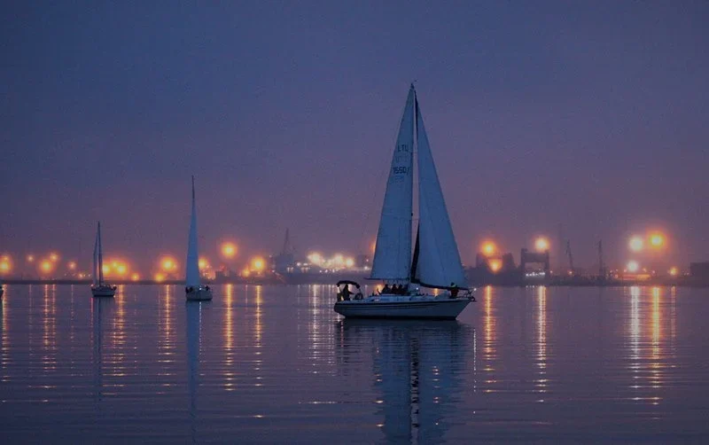 naktine-regata naktine-regata